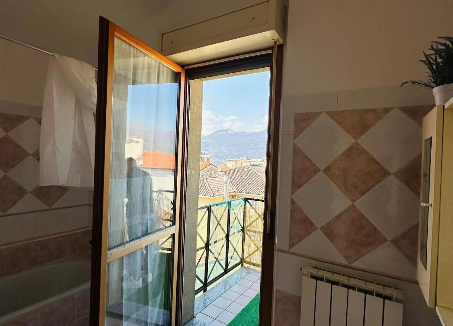 Luino - Lago&Monti Views- Free Wi-Fi Apartament